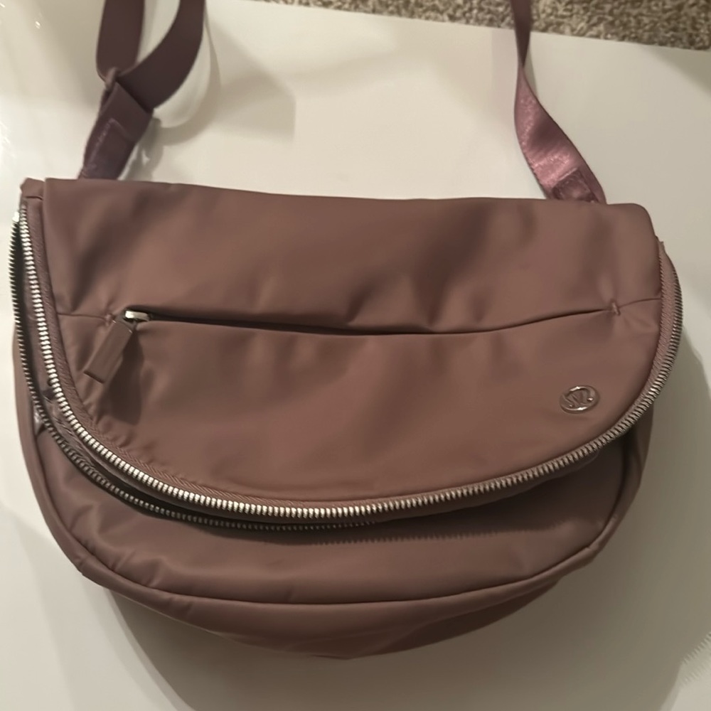 Lululemon all night festival bag 5L